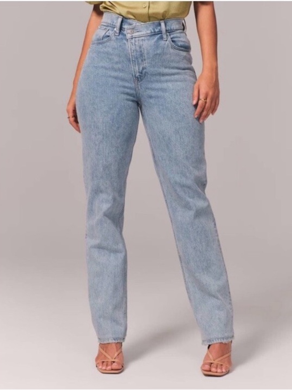 ABERCROMBIE & FITCH 90s Straight Ultra High Rise Crossover Waist Jeans Size 8/29